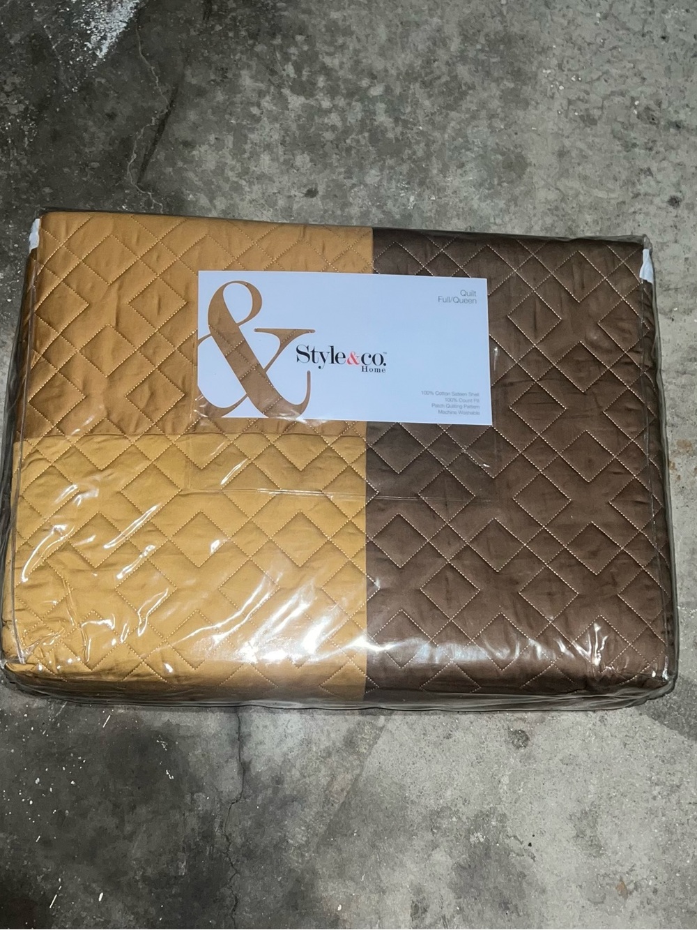 Style & Co. Quilted Two-Tone Throw in Gold and Brown